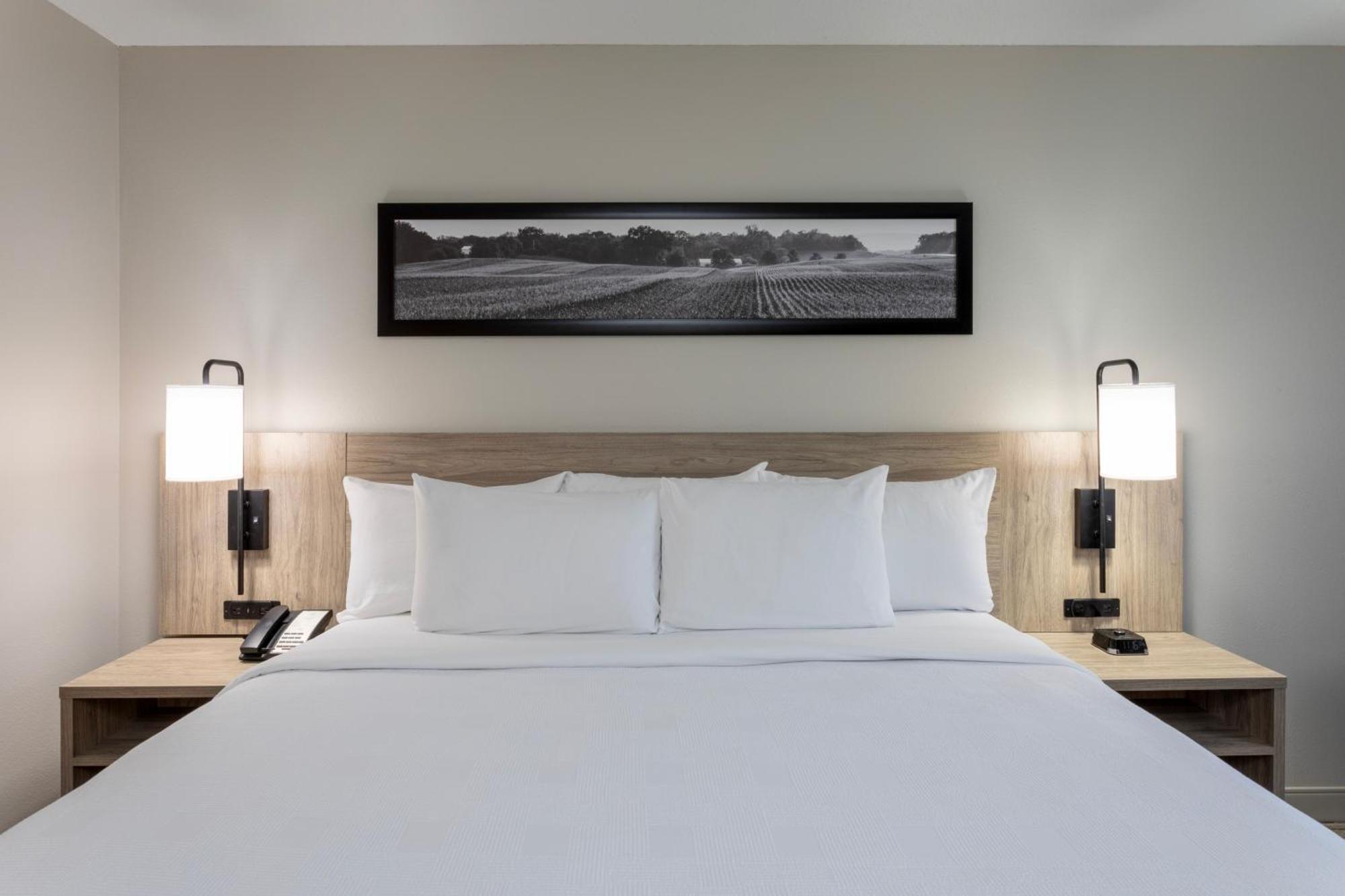 Grandstay Hotel & Suites Cambridge Εξωτερικό φωτογραφία